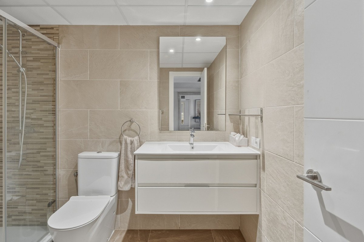 2 Bed Middle Floor Apartment in San Pedro de Alcántara