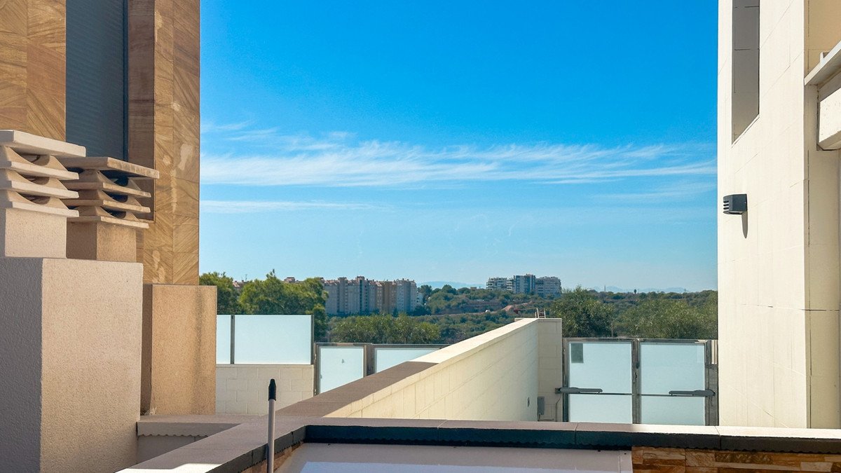 3 Bed Detached Villa in Lomas de Cabo Roig