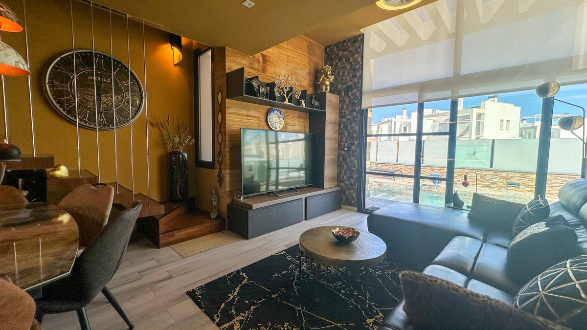 3 Bed Detached Villa in Lomas de Cabo Roig