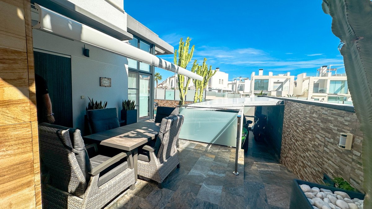 3 Bed Detached Villa in Lomas de Cabo Roig