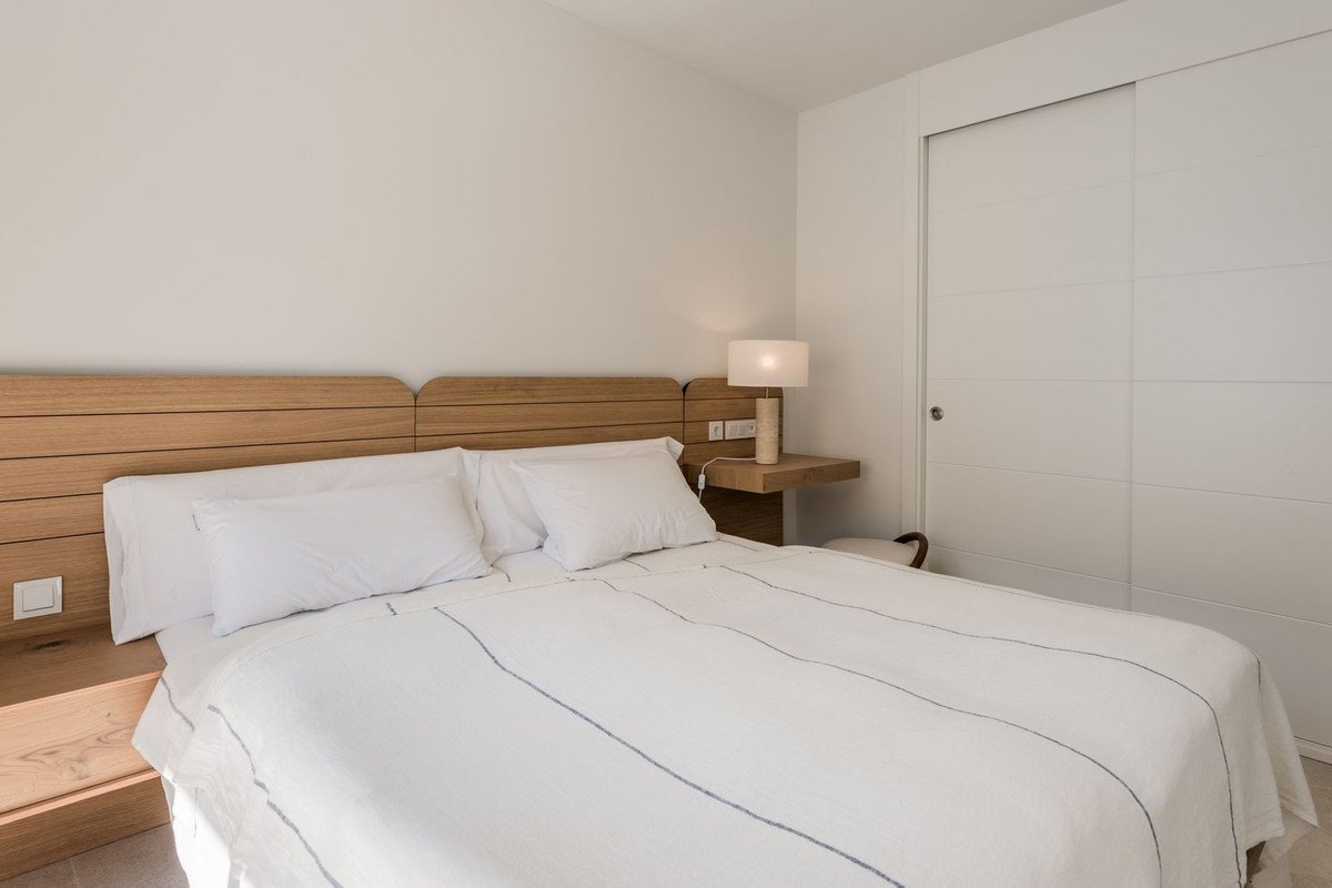 2 Bed Top Floor Apartment in Estepona