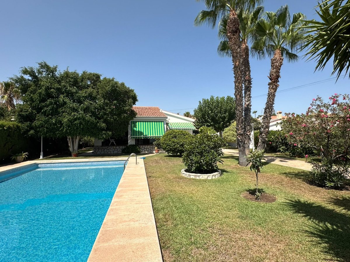 3 Bed Detached Villa in Mutxamel