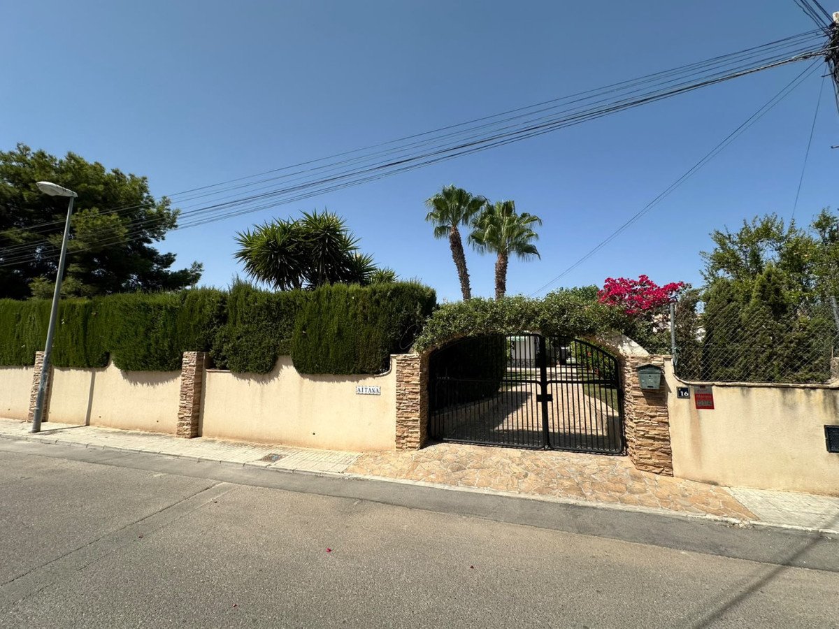 3 Bed Detached Villa in Mutxamel