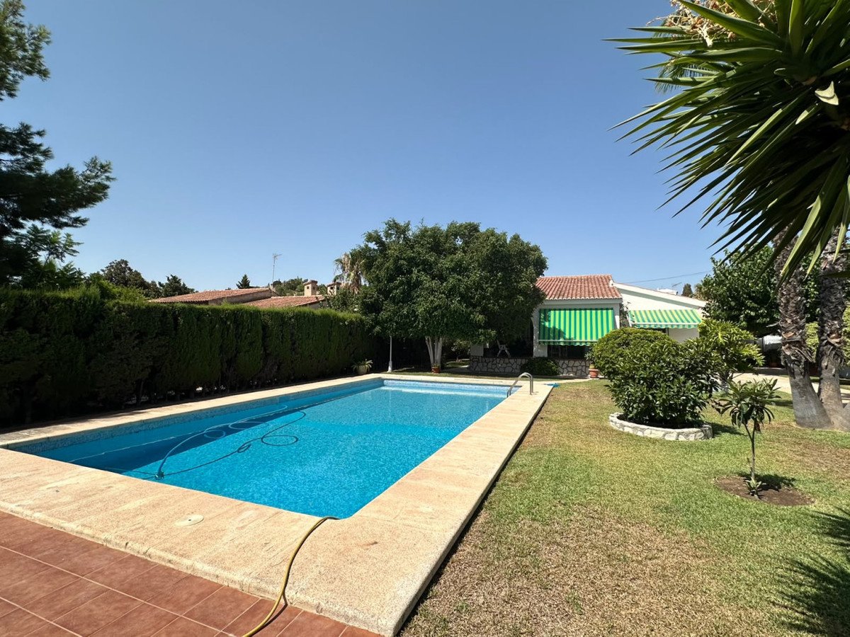 3 Bed Detached Villa in Mutxamel