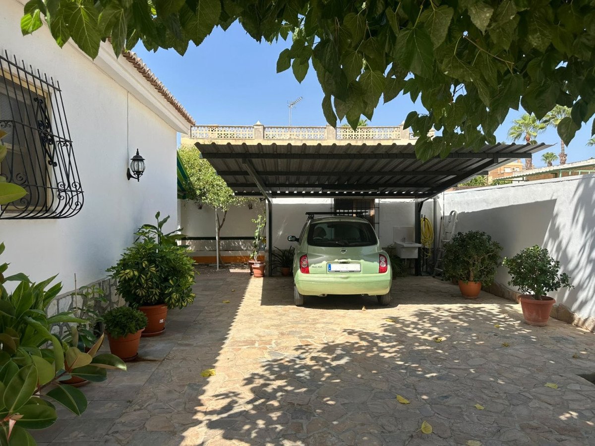 3 Bed Detached Villa in Mutxamel