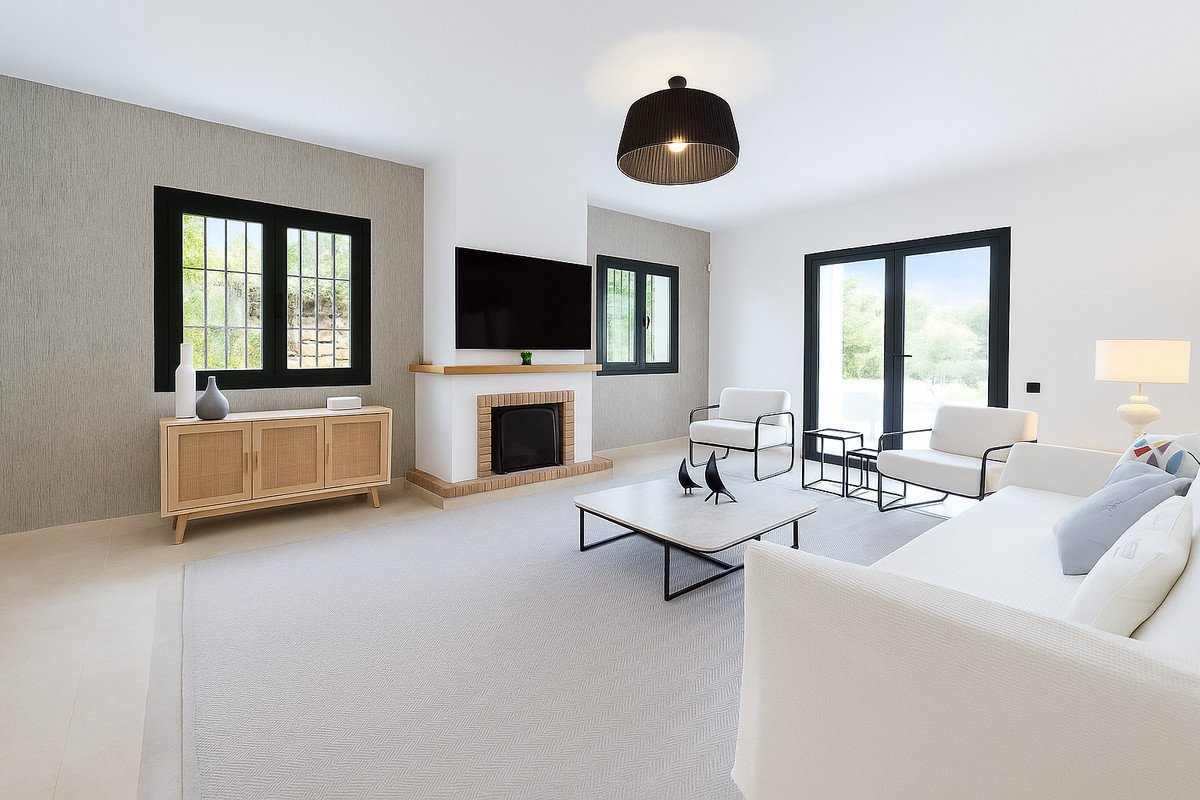 4 Bed Semi-Detached House in Sotogrande Alto