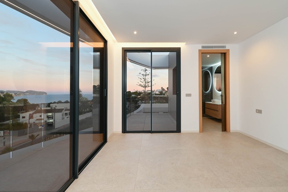 4 Bed Detached Villa in La Fustera