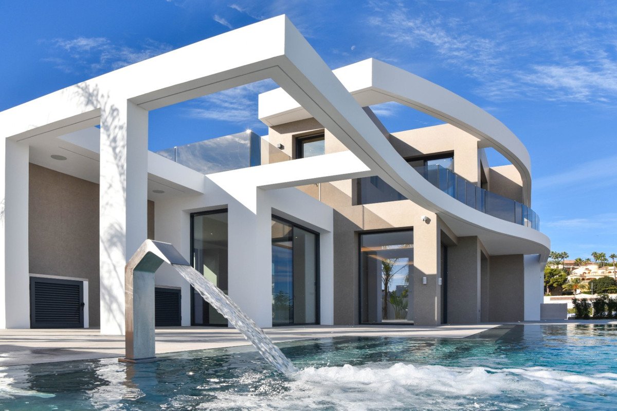 4 Bed Detached Villa in La Fustera