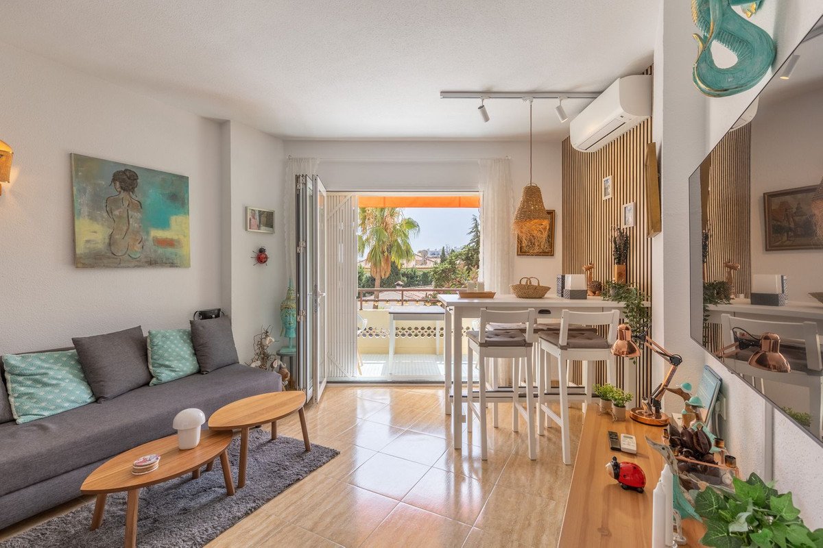 1 Bed Middle Floor Apartment in Torremolinos
