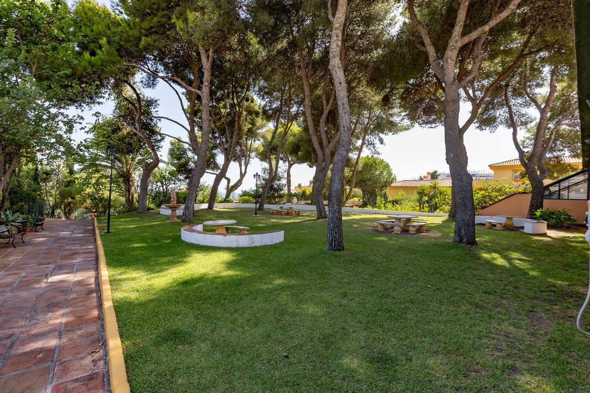1 Bed Middle Floor Apartment in Torremolinos