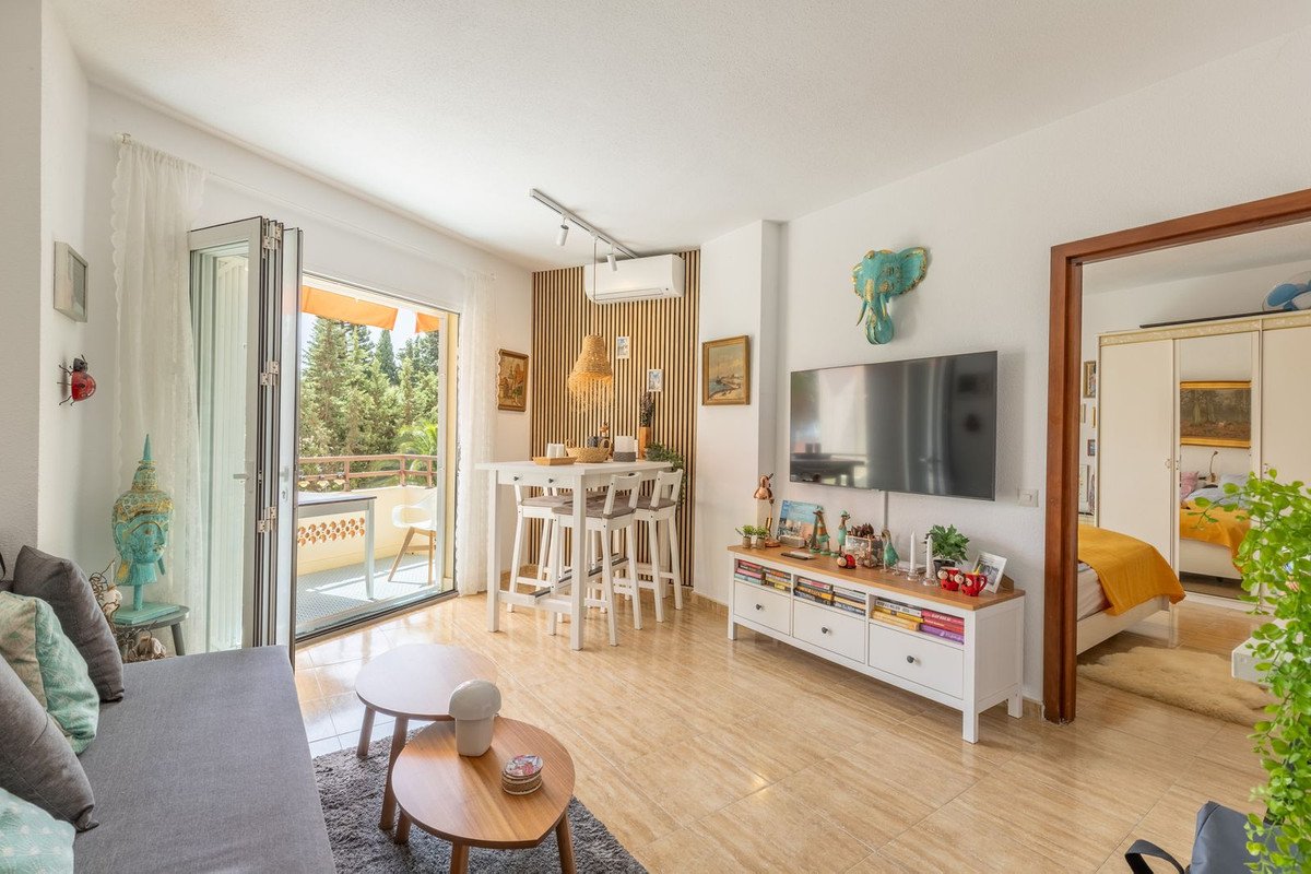 1 Bed Middle Floor Apartment in Torremolinos