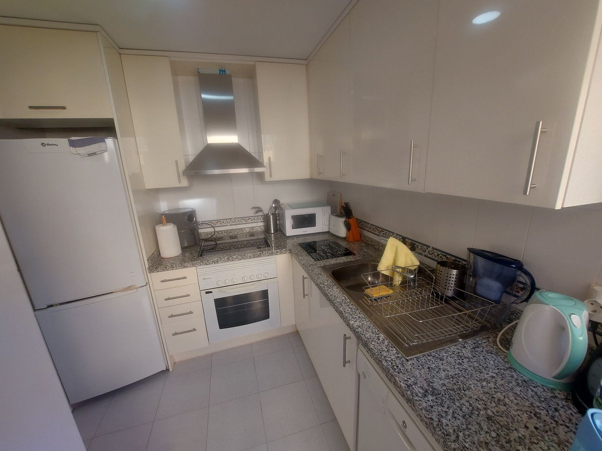 2 Bed Penthouse in La Duquesa