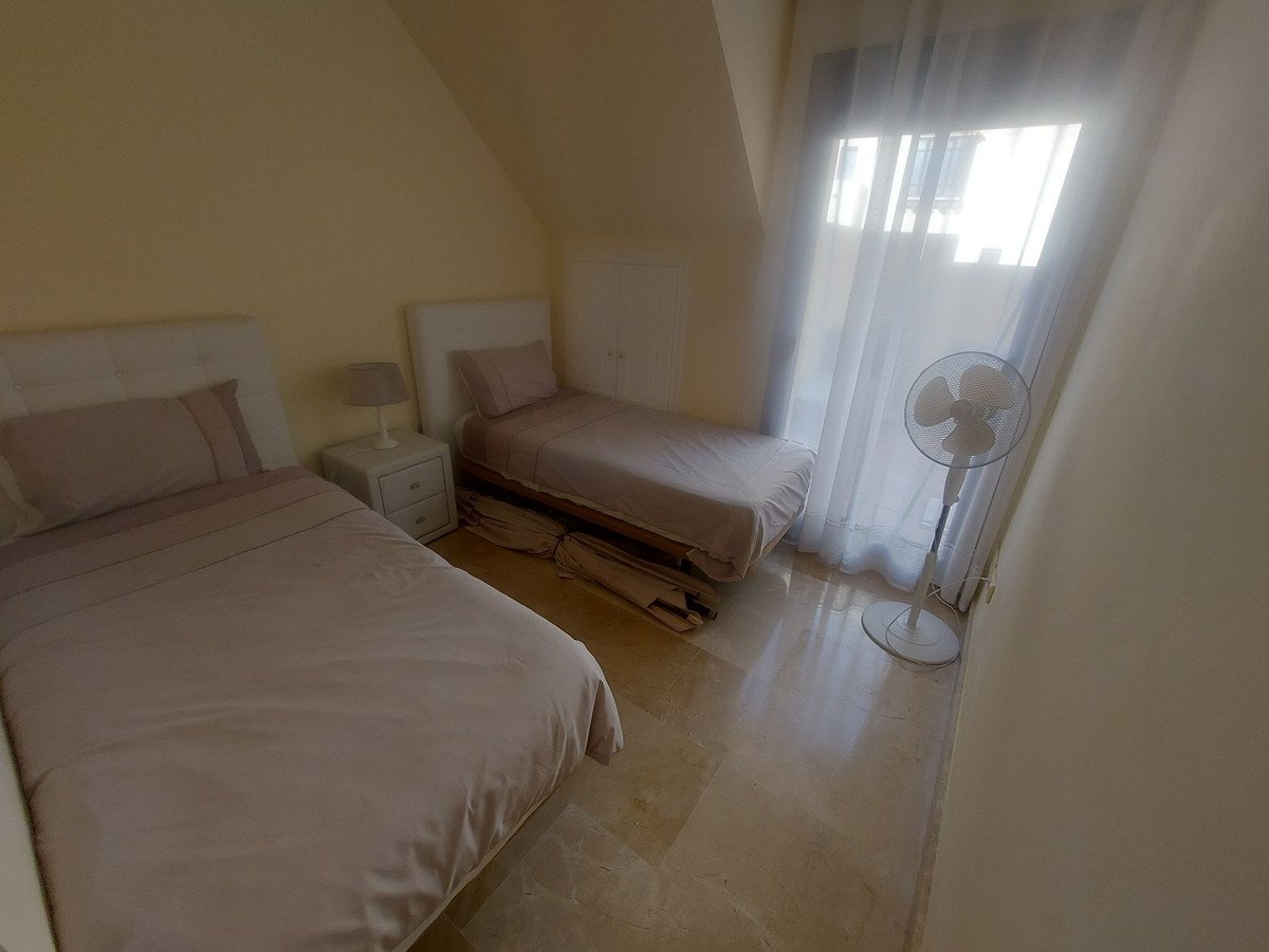2 Bed Penthouse in La Duquesa