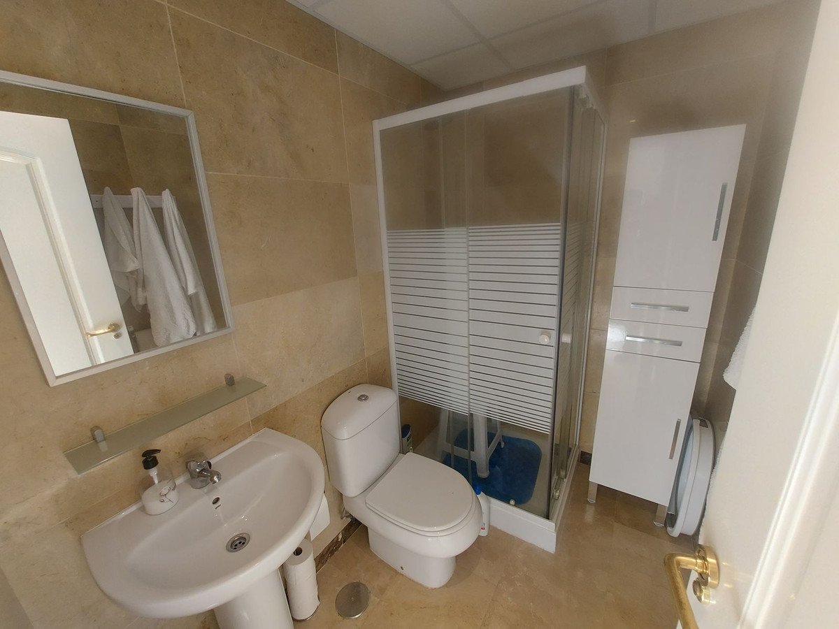 2 Bed Penthouse in La Duquesa