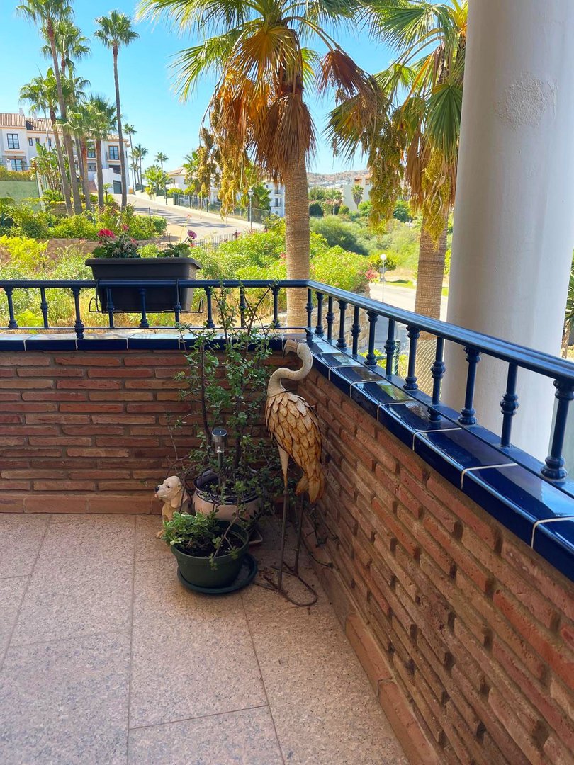 2 Bed Ground Floor Apartment in Riviera del Sol