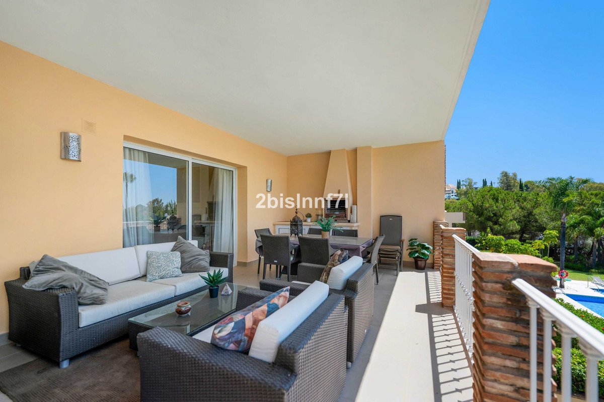 3 Bed Middle Floor Apartment in Nueva Andalucía