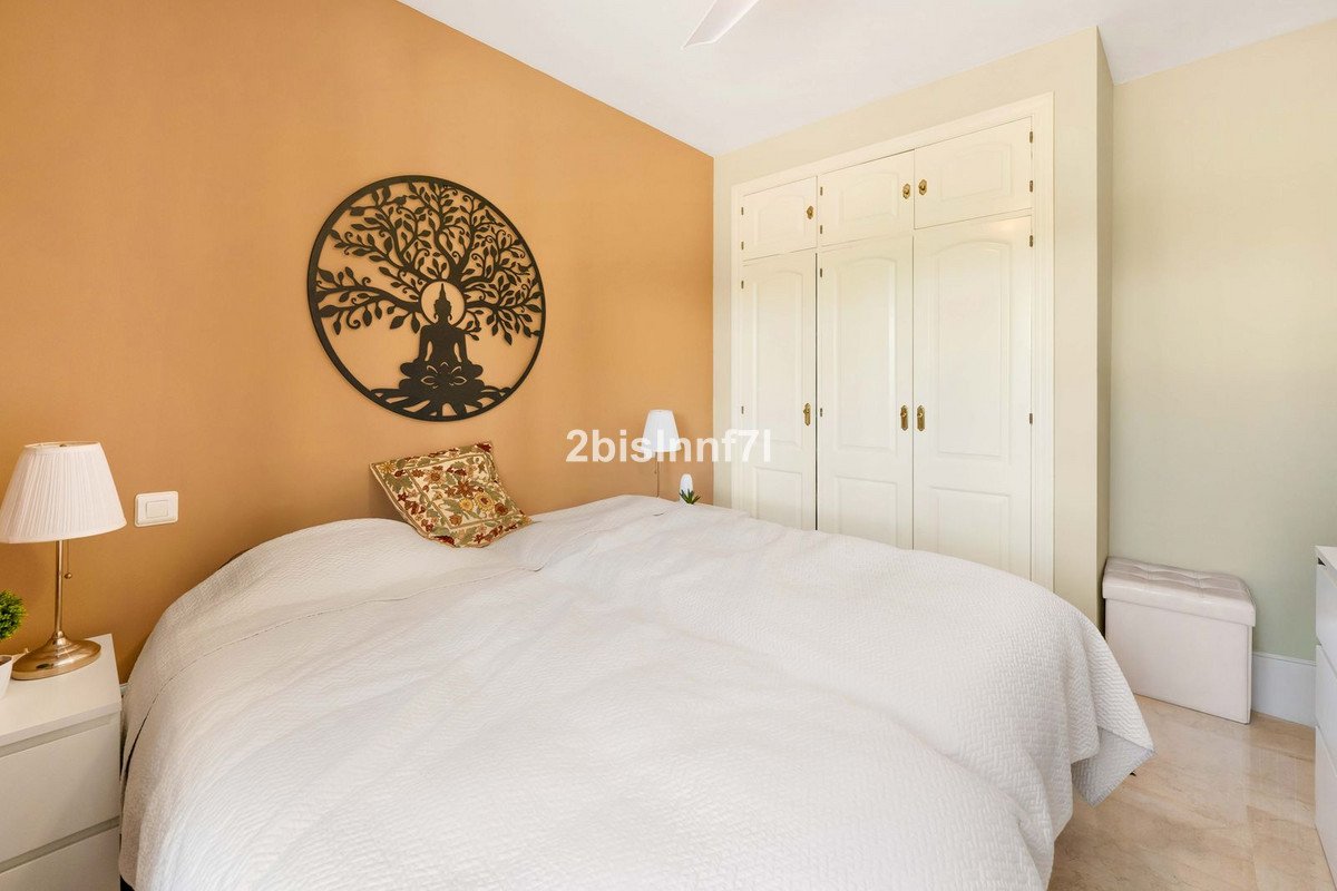 3 Bed Middle Floor Apartment in Nueva Andalucía