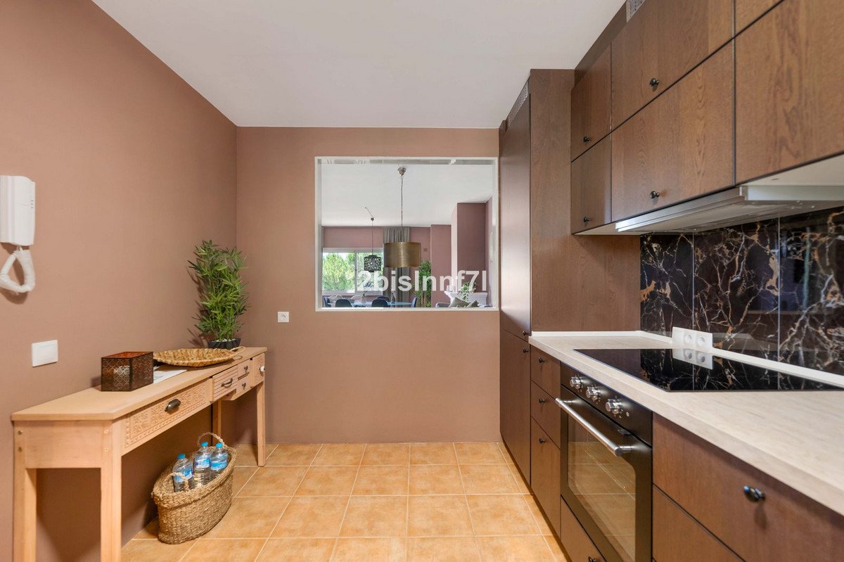 3 Bed Middle Floor Apartment in Nueva Andalucía