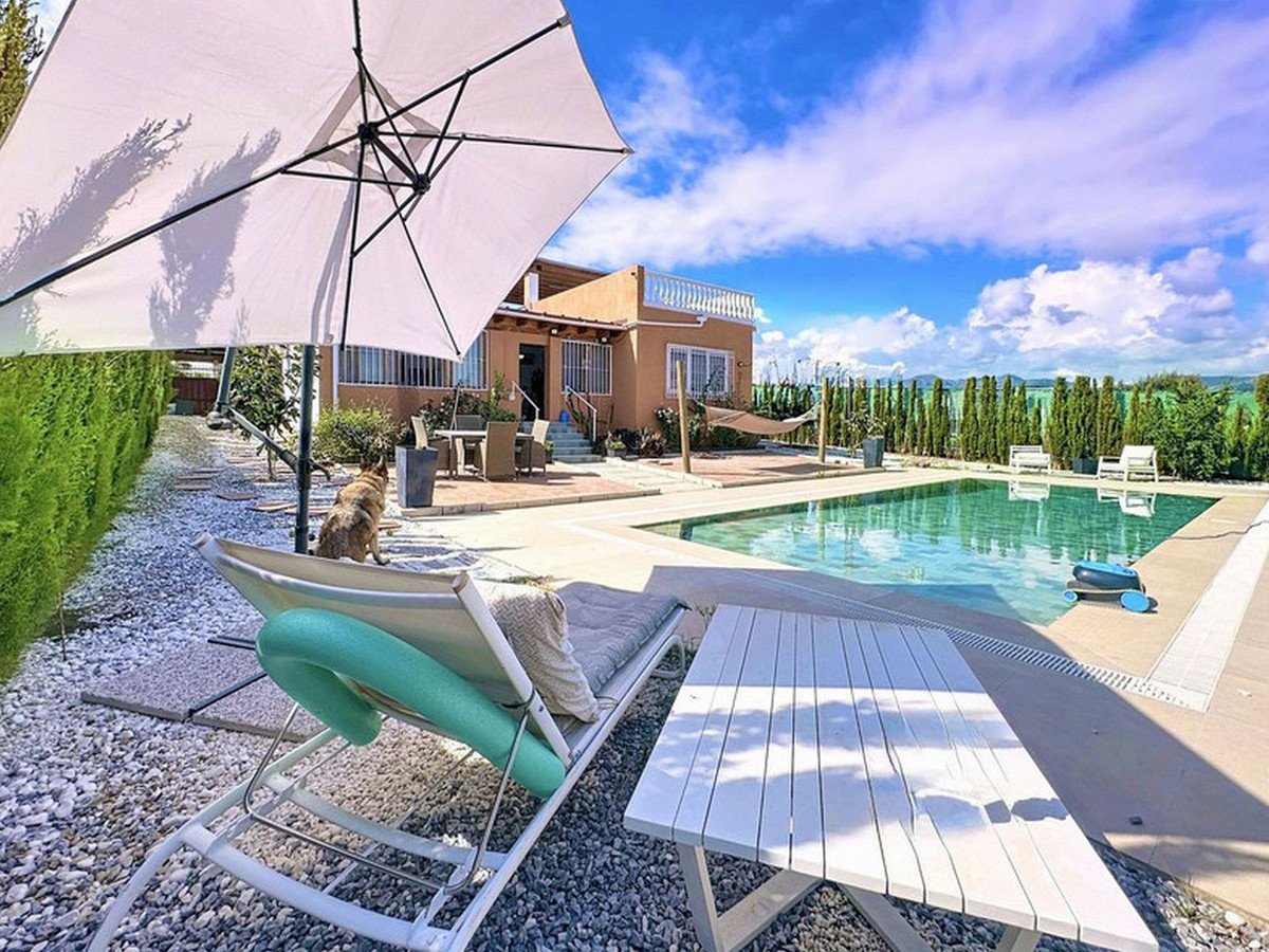 3 Bed Detached Villa in Estepona