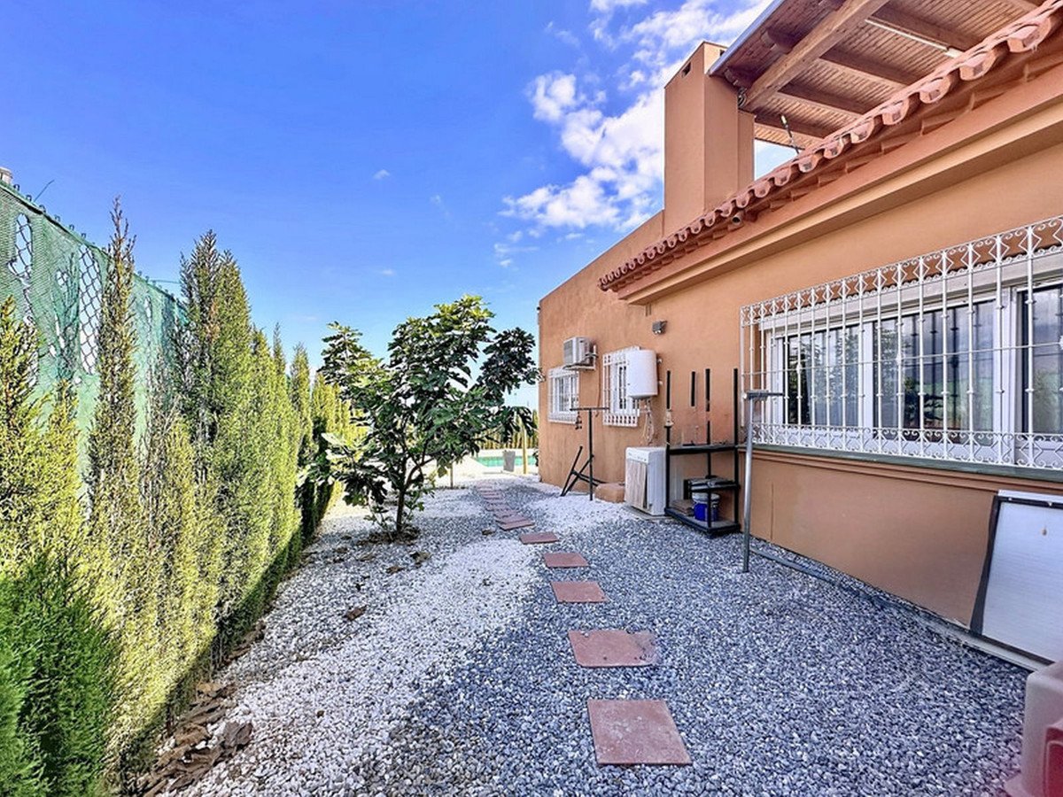 3 Bed Detached Villa in Estepona