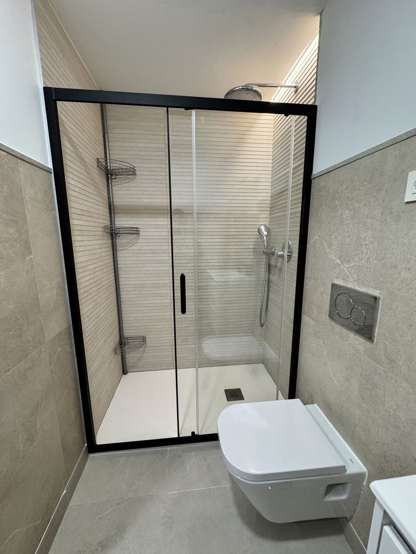 2 Bed Middle Floor Apartment in Estepona