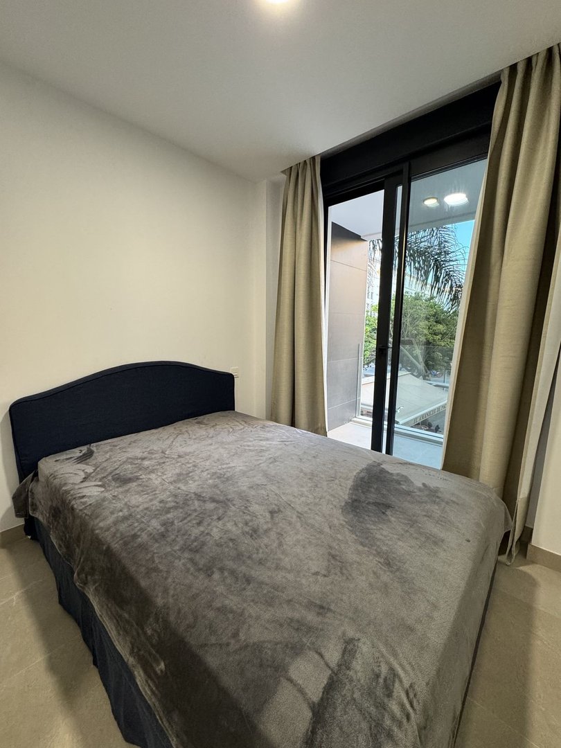 2 Bed Middle Floor Apartment in Estepona