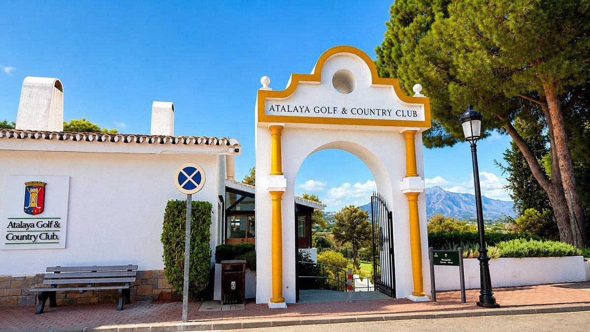 3 Bed Middle Floor Apartment in Estepona