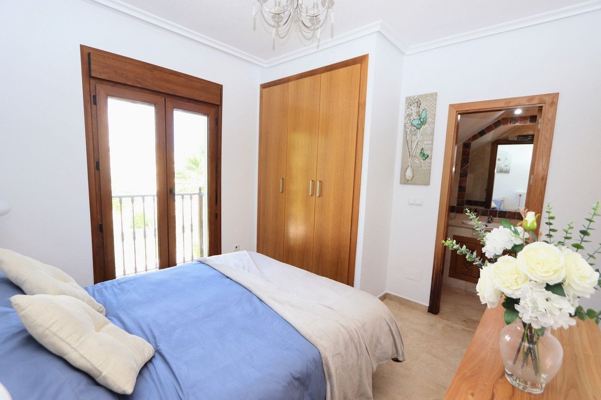 2 Bed Penthouse in Las Ramblas Golf