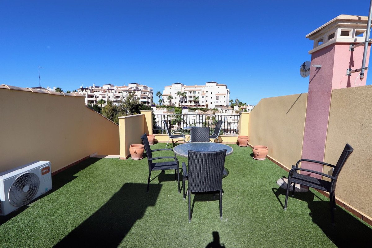 2 Bed Penthouse in Las Ramblas Golf