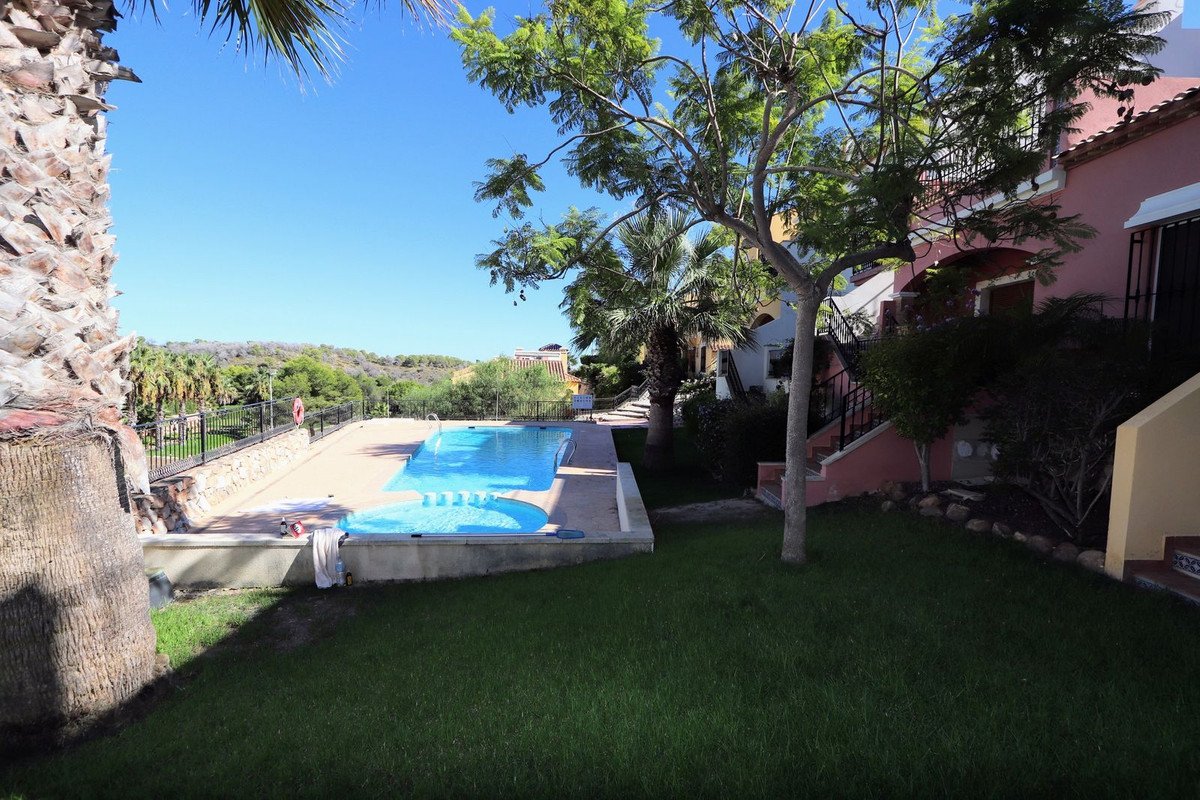 2 Bed Penthouse in Las Ramblas Golf