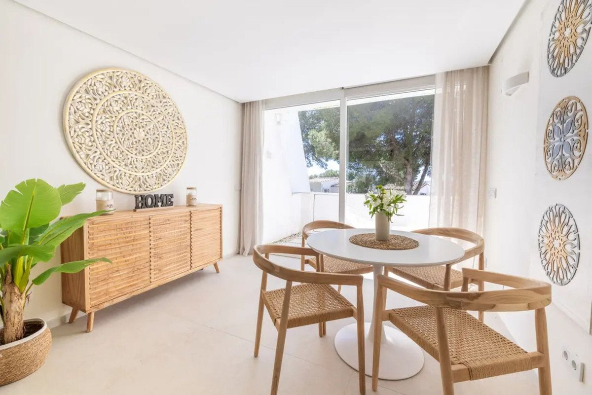 1 Bed Ground Floor Apartment in Estepona