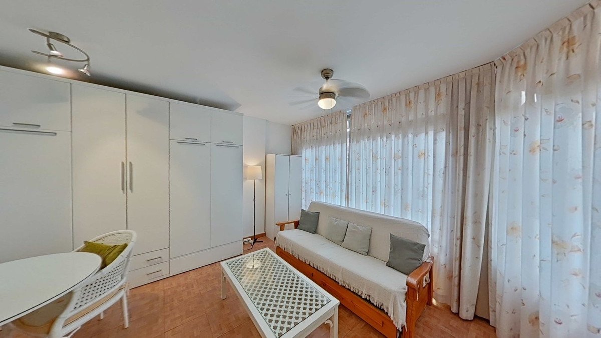 1 Bed Middle Floor Apartment in Marbella