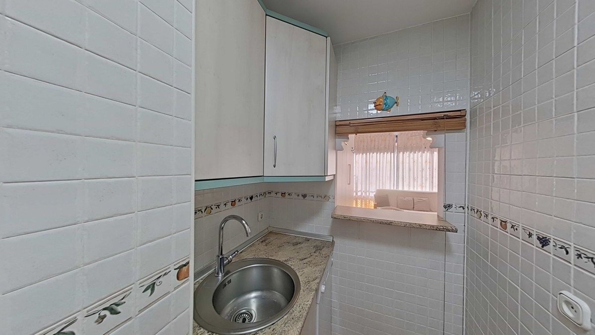 1 Bed Middle Floor Apartment in Marbella
