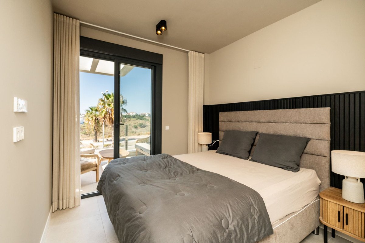3 Bed Middle Floor Apartment in Mijas Costa