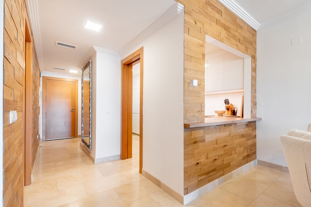 2 Bed Middle Floor Apartment in Benahavís