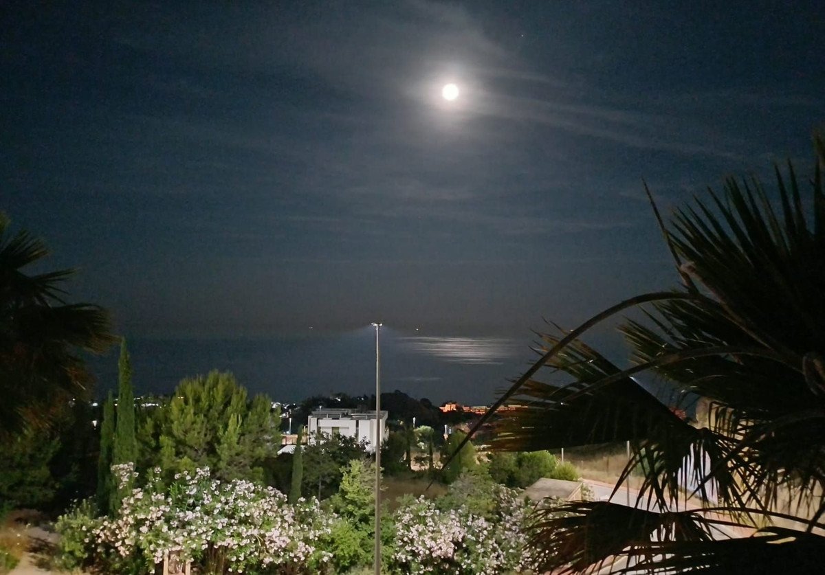2 Bed Middle Floor Apartment in Benalmadena