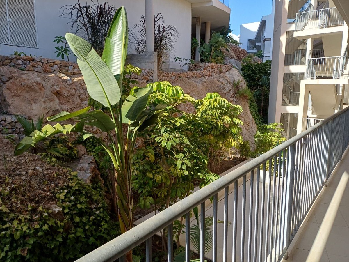 2 Bed Middle Floor Apartment in Benalmadena