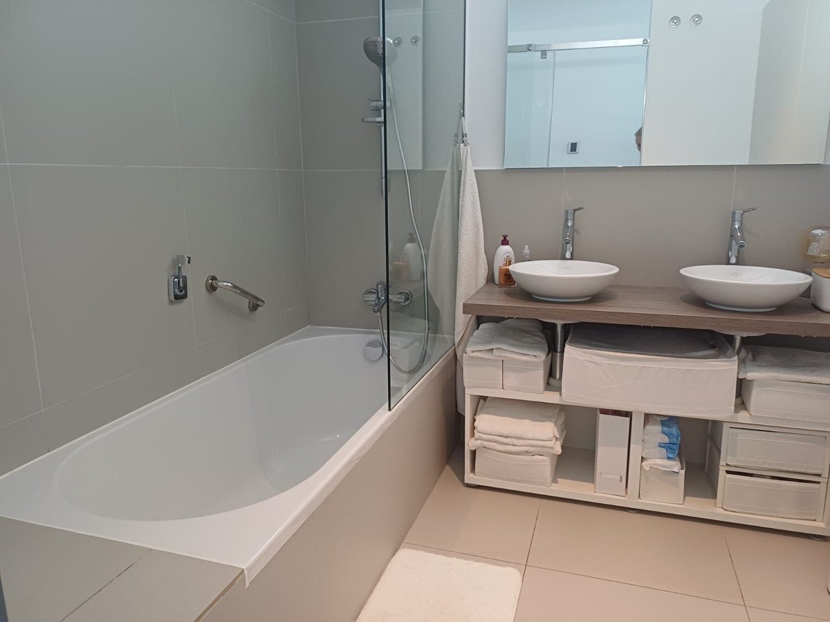2 Bed Middle Floor Apartment in Benalmadena