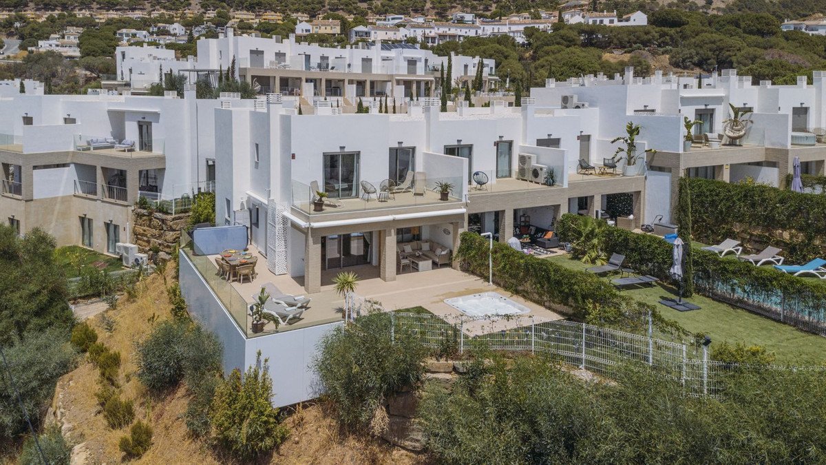 3 Bed Semi-Detached House in Mijas Costa