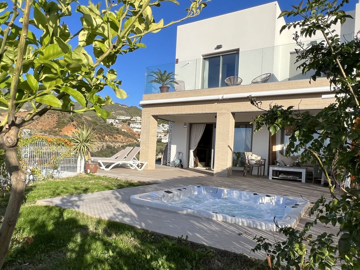3 Bed Semi-Detached House in Mijas Costa
