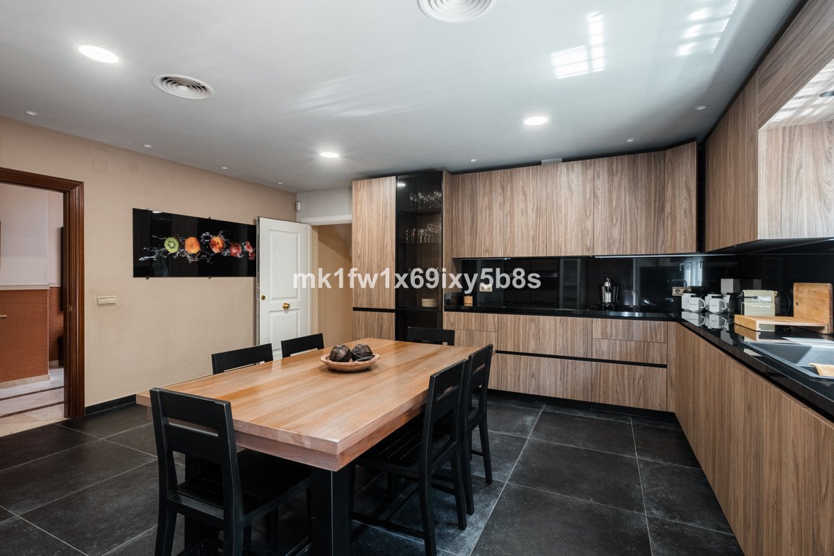 5 Bed Detached Villa in Alhaurín de la Torre