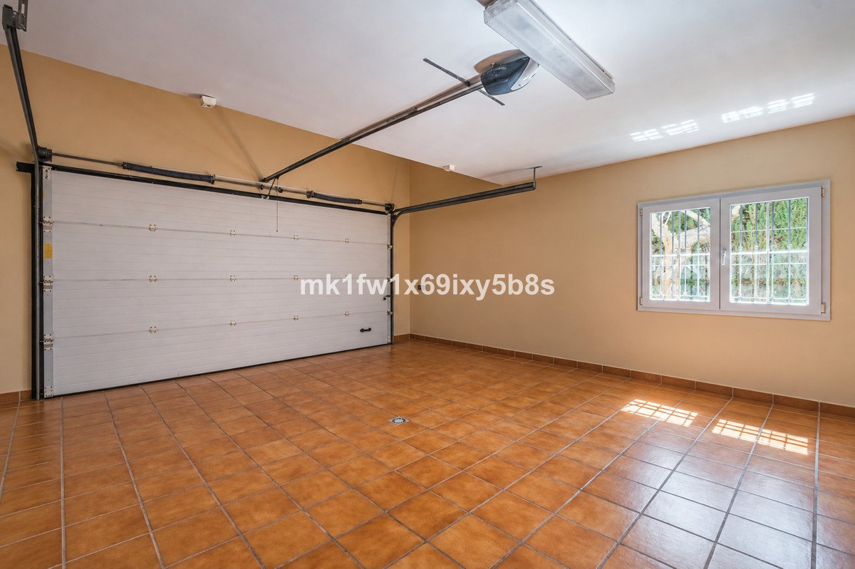 5 Bed Detached Villa in Alhaurín de la Torre