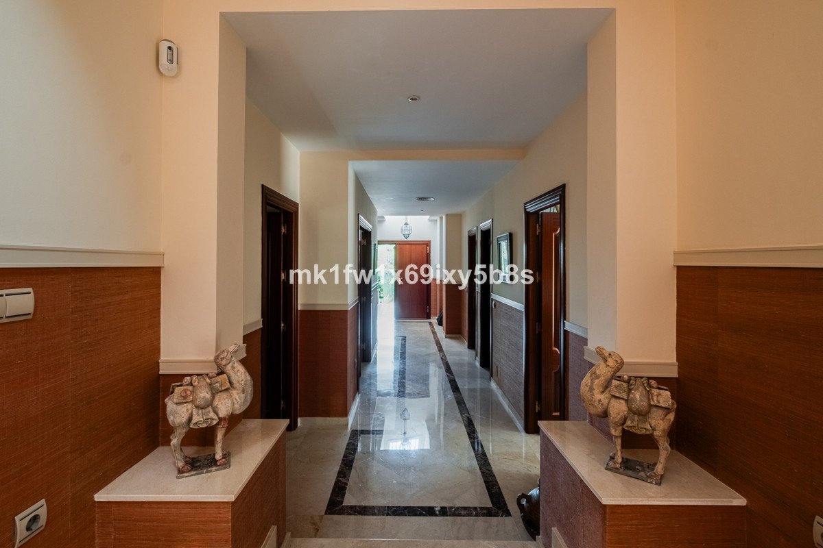 5 Bed Detached Villa in Alhaurín de la Torre