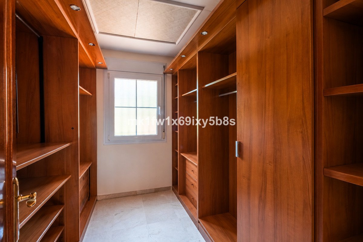 5 Bed Detached Villa in Alhaurín de la Torre