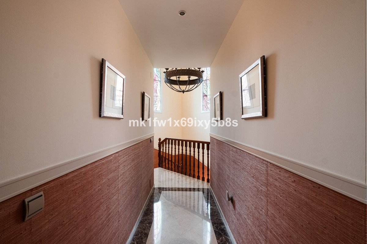 5 Bed Detached Villa in Alhaurín de la Torre