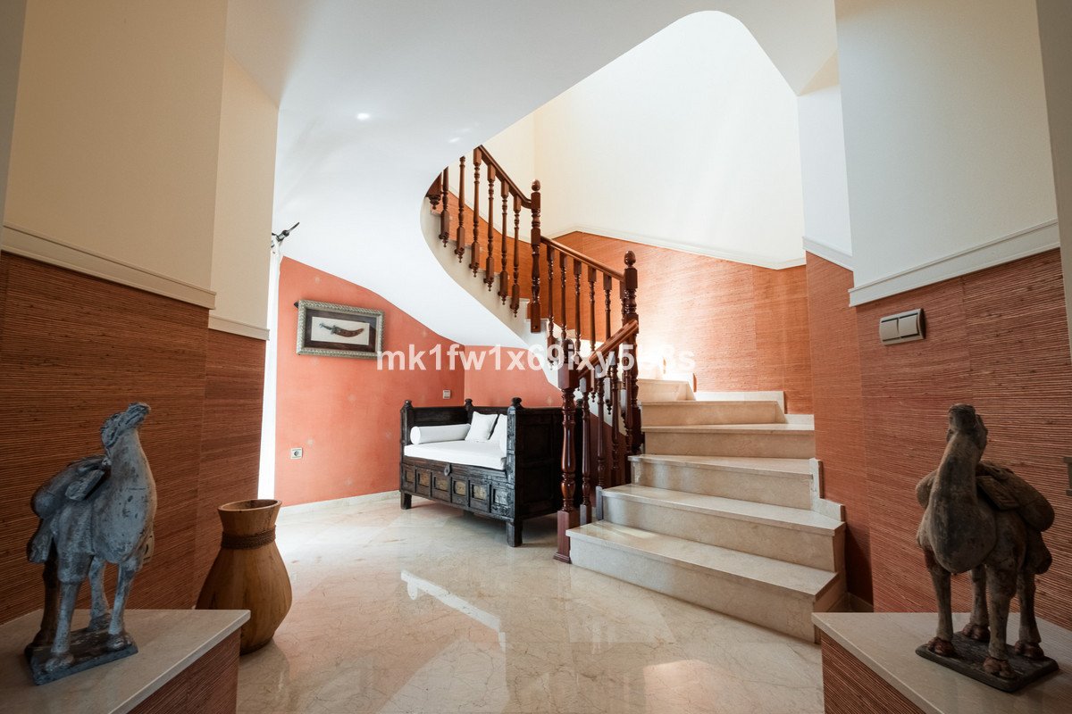 5 Bed Detached Villa in Alhaurín de la Torre