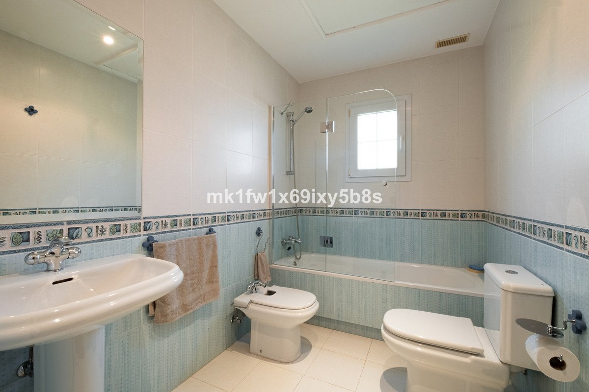 5 Bed Detached Villa in Alhaurín de la Torre