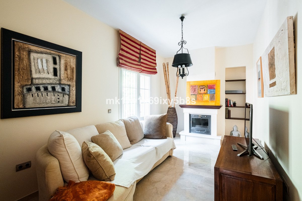 5 Bed Detached Villa in Alhaurín de la Torre