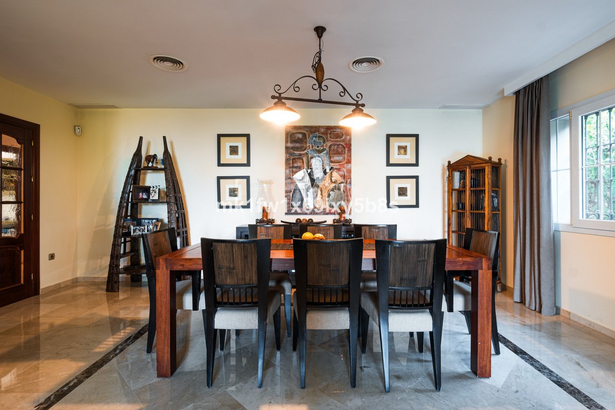 5 Bed Detached Villa in Alhaurín de la Torre