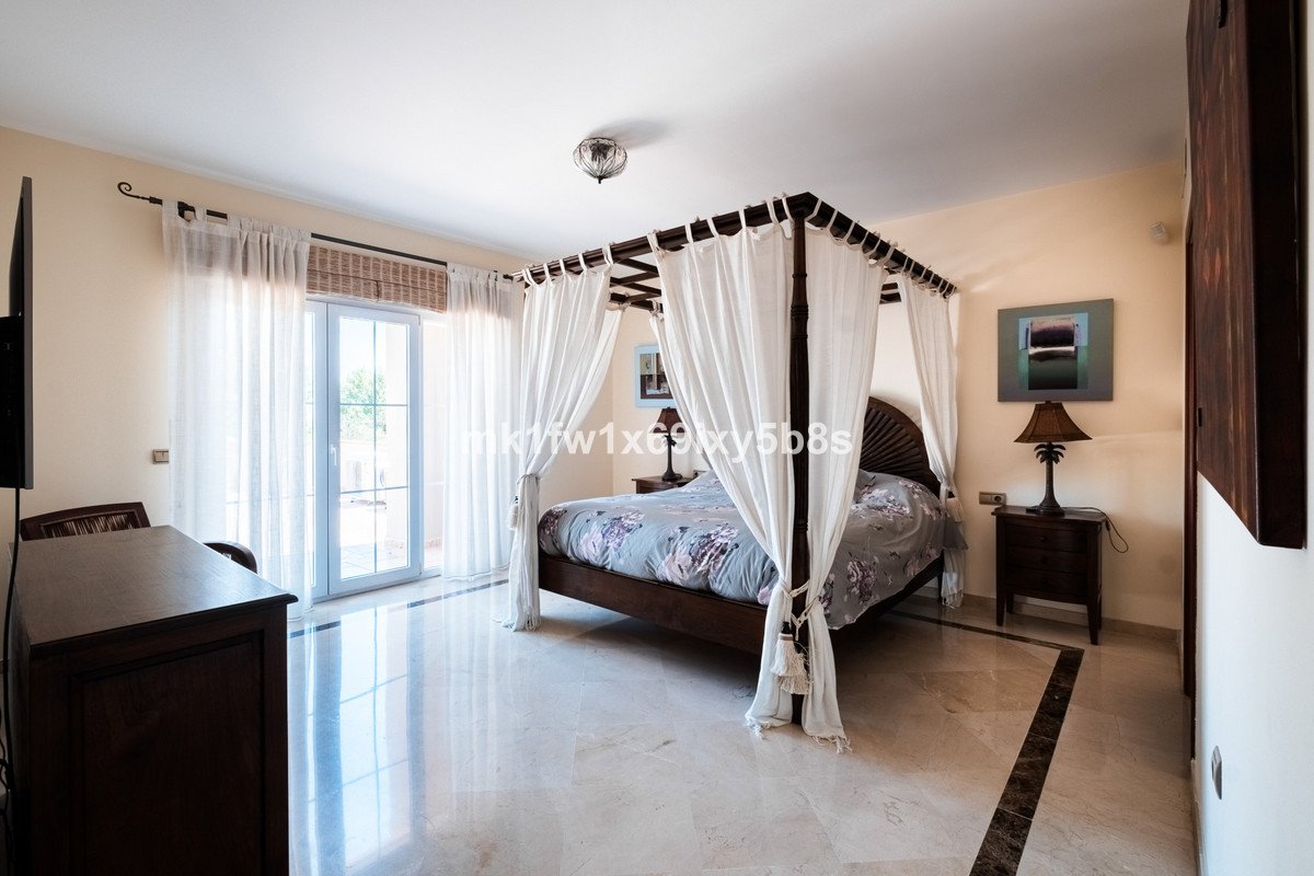 5 Bed Detached Villa in Alhaurín de la Torre